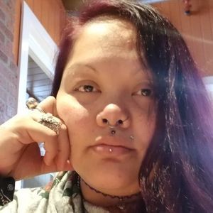 Meet your Posher, Cassandra